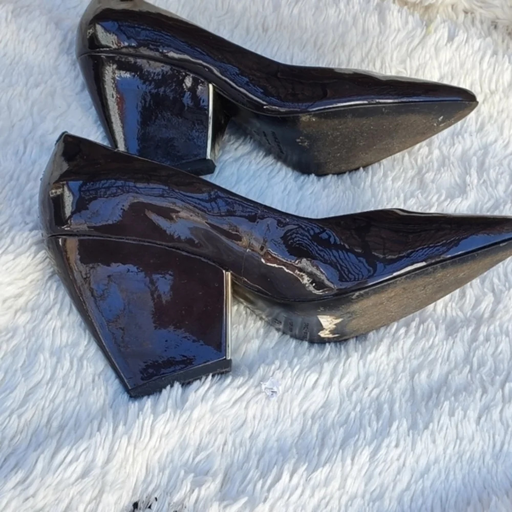 Pour la Victoire charcoal angled heel pumps 8.5 - Picture 12 of 12
